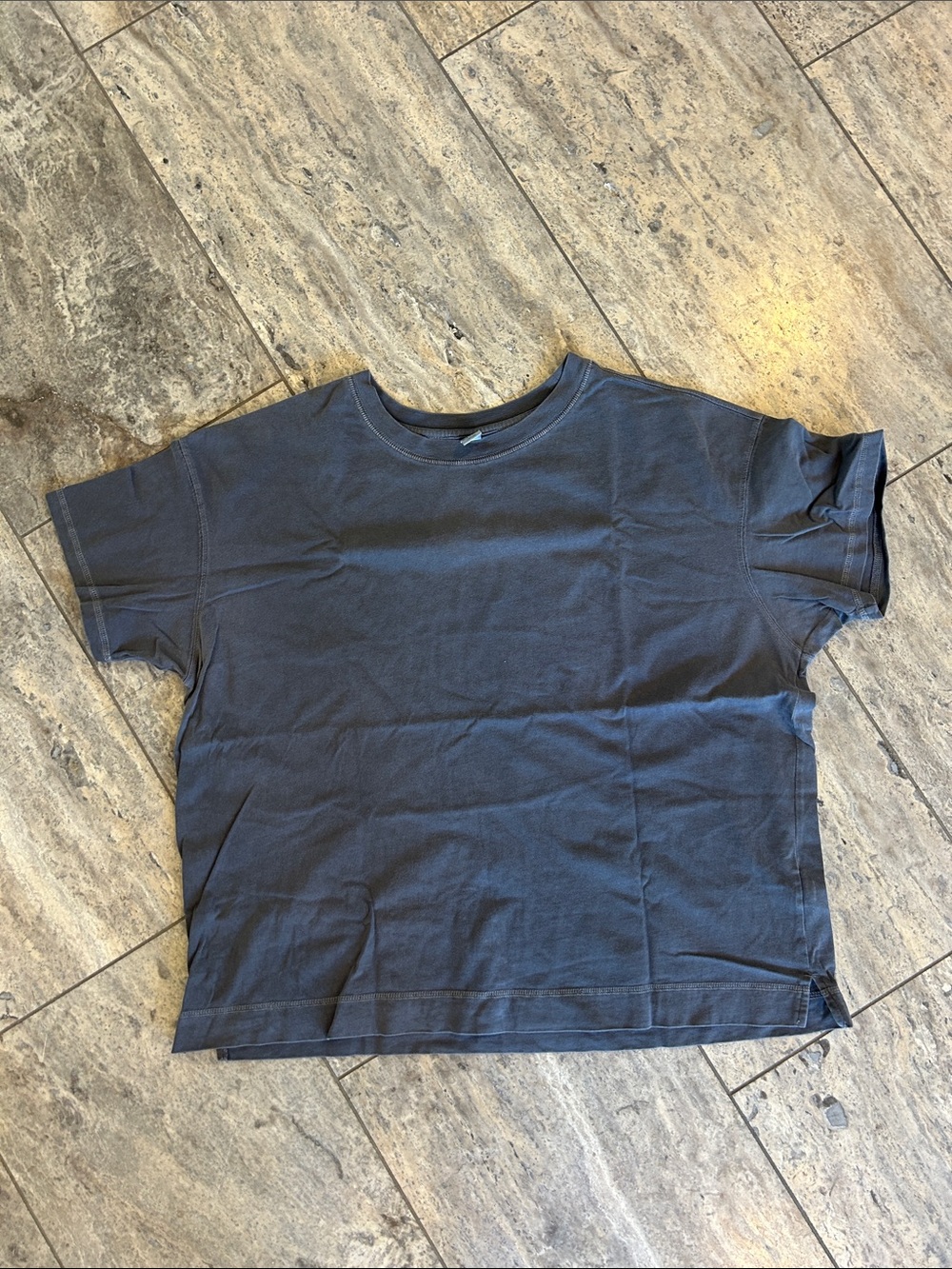 Old Navy Short-Sleeve Crewneck Tee in Navy Blue